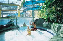 Wasserspaß im Erlebnisbad Acquafun