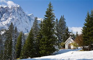 Waldkapelle am Besinnungsweg in Sexten